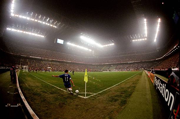 然是足壇不 然是足壇不